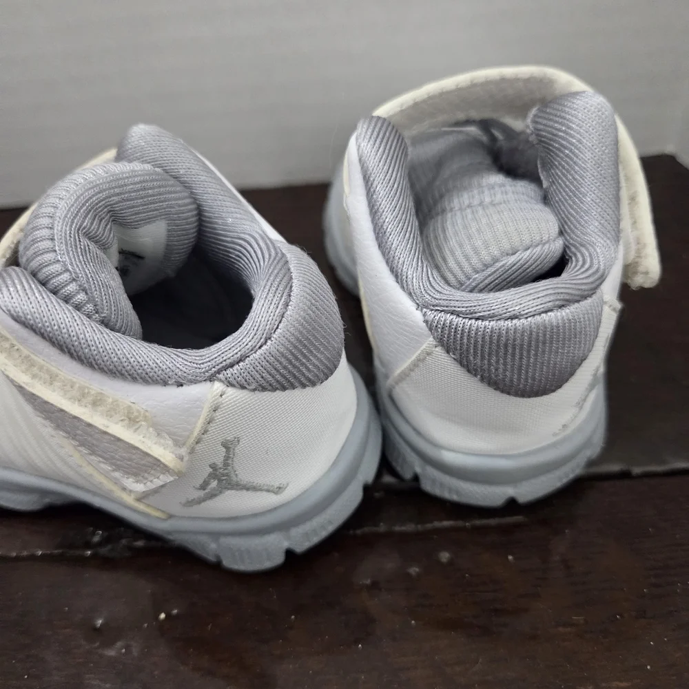 Jordan classic sneakers
